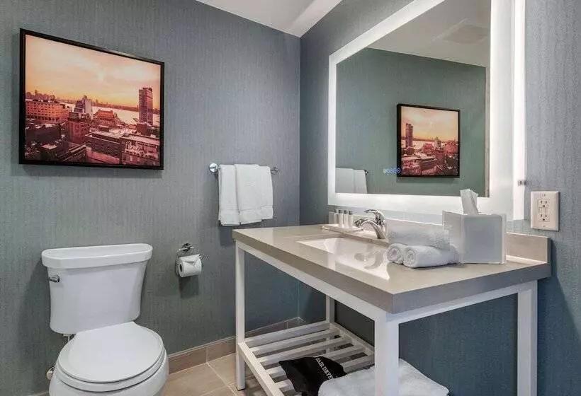 Cambria Hotel West Orange