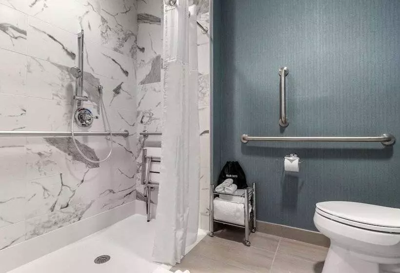 Cambria Hotel West Orange