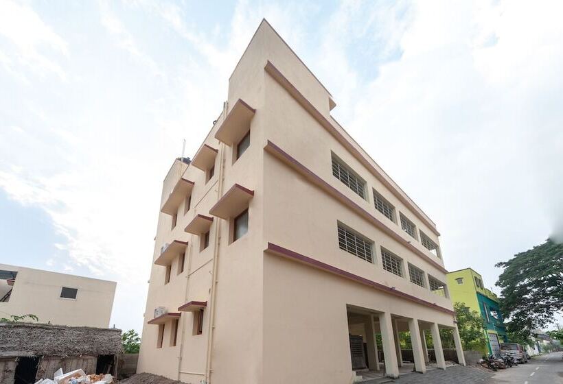 Hotel Oyo 2391 Greentree Serviced Apartment