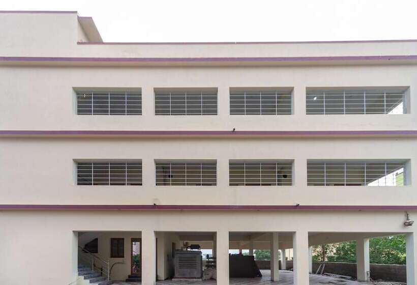 Hotel Oyo 2391 Greentree Serviced Apartment