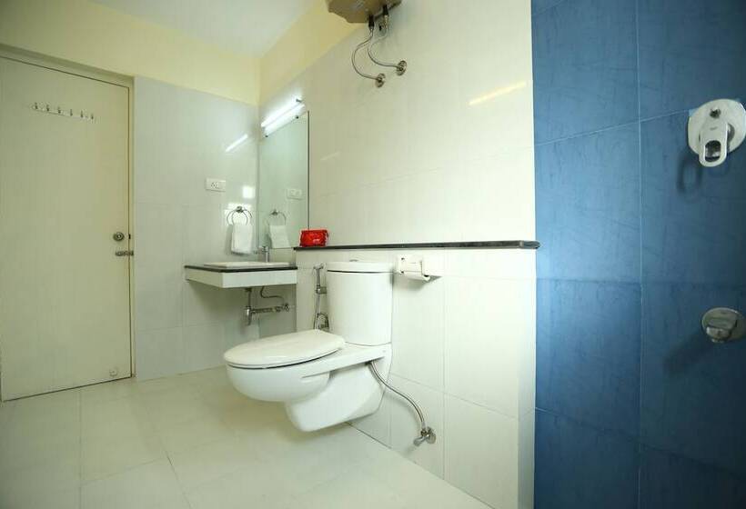 Hotel Oyo 2391 Greentree Serviced Apartment