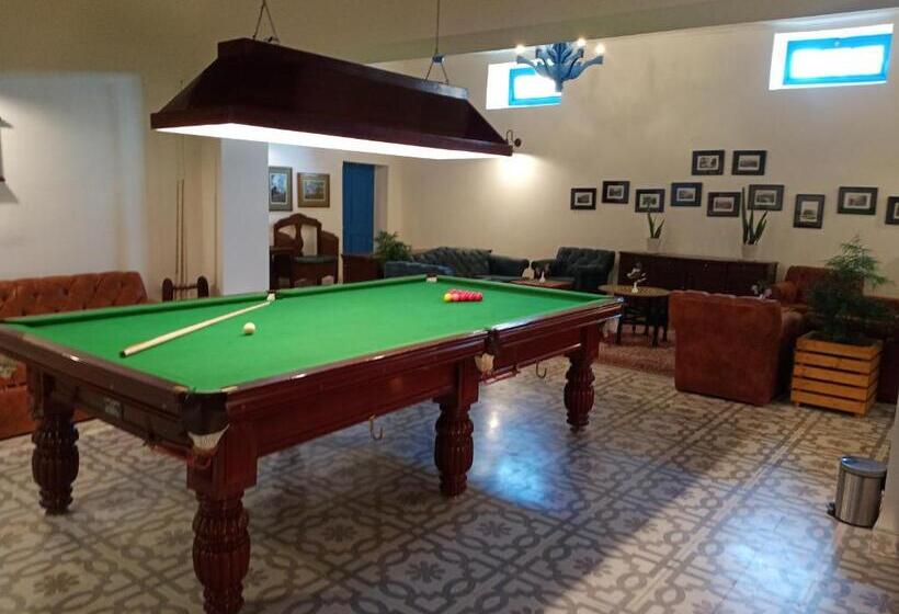 ホテル Pine Retreat Mallroad