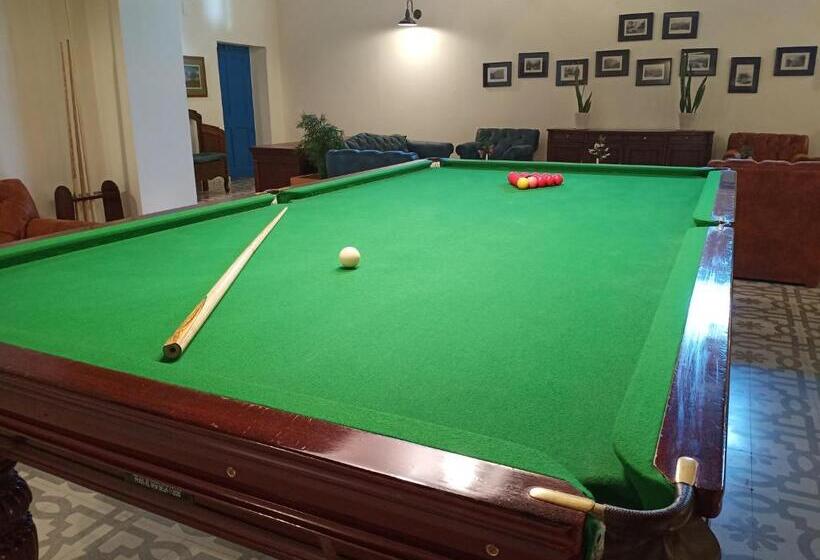 ホテル Pine Retreat Mallroad