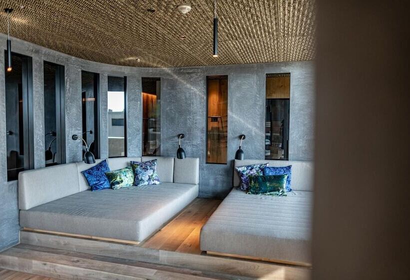 Me And All Hotel Flims, By Hyatt