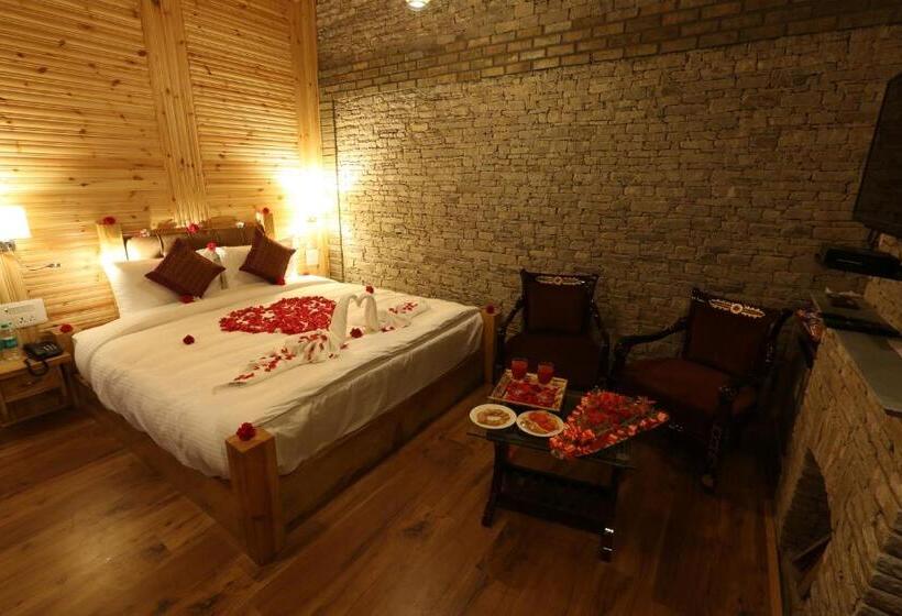 منتجع The Moksh Eco Inn