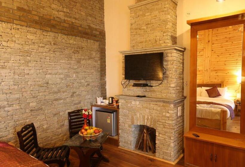 منتجع The Moksh Eco Inn