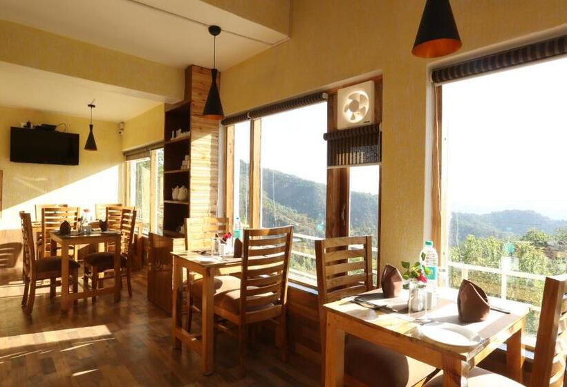 منتجع The Moksh Eco Inn