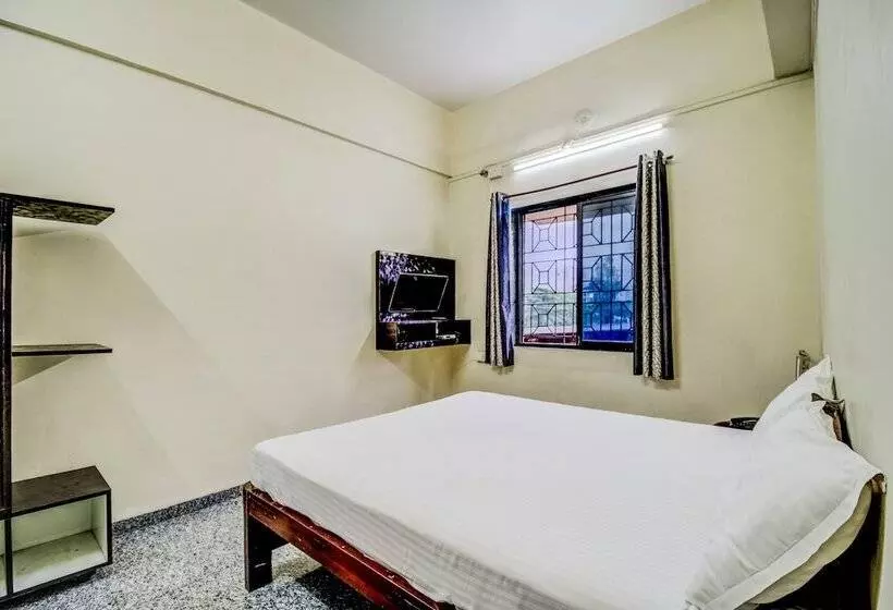 هتل Spot On 47255 Annakilly Tower Guest House