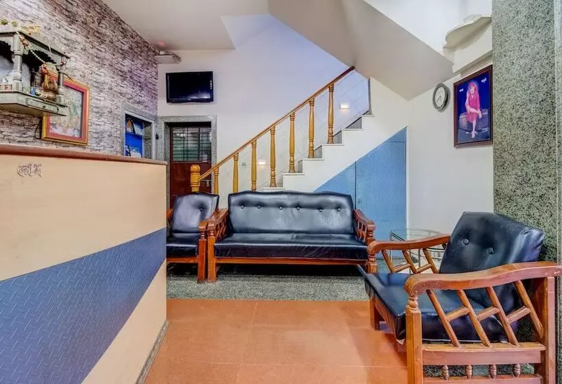 هتل Spot On 47255 Annakilly Tower Guest House