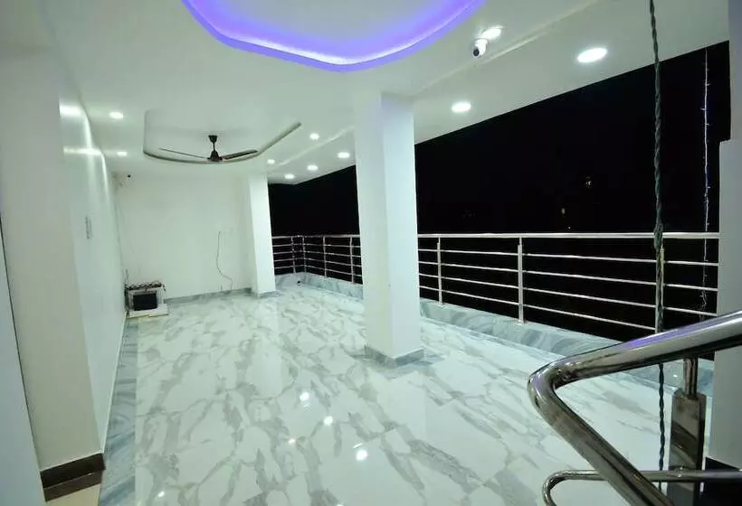 پانسیون Om Guest House