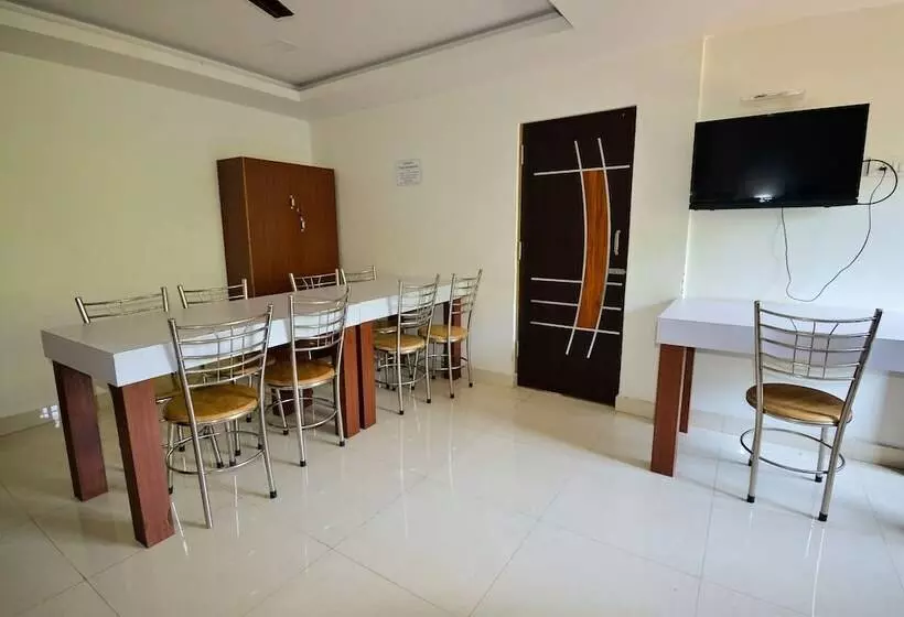 پانسیون Om Guest House