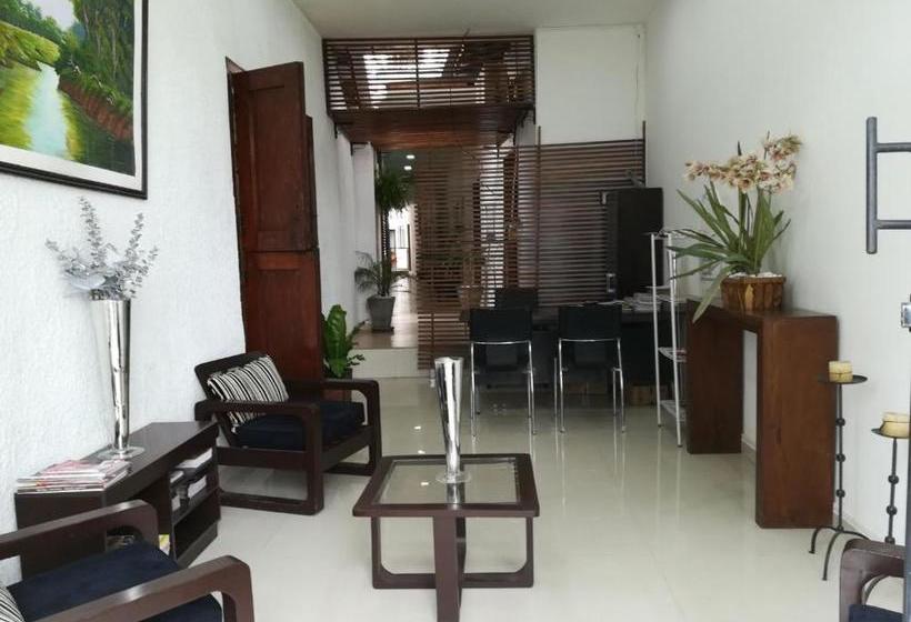 پانسیون Mi Bella Santa Cruz