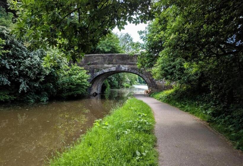 צימר Lancaster Townhouse