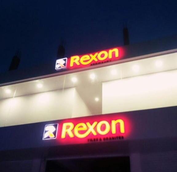 בית מלון כפרי Rexon Residency