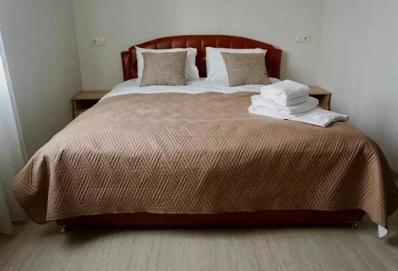 Hotelli Zhuliany City