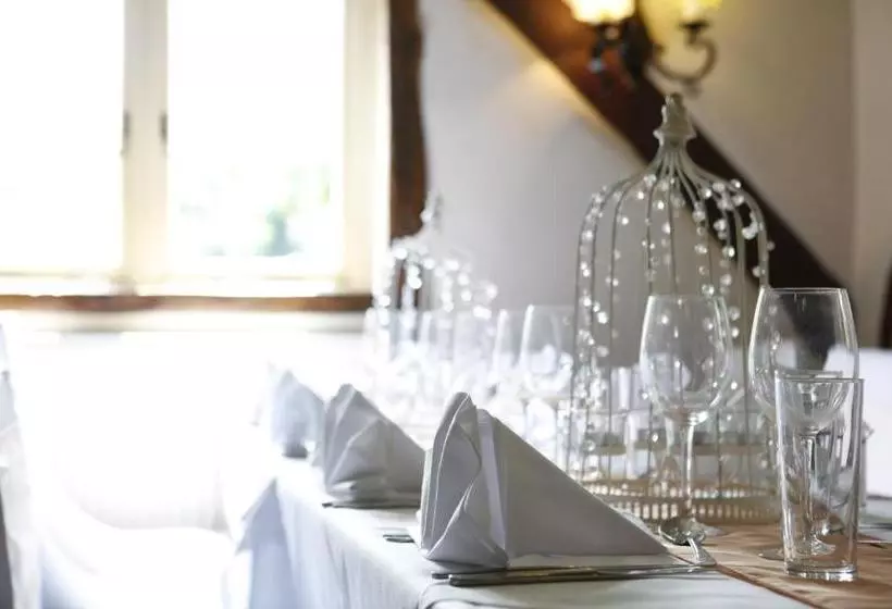 Alberg Bartons Mill Pub And Dining