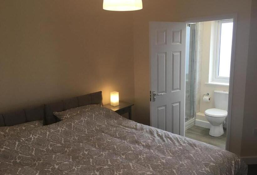 Bed and Breakfast The Straw Bear