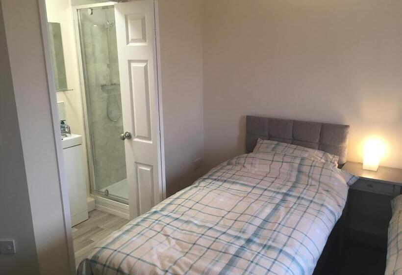 Bed and Breakfast The Straw Bear