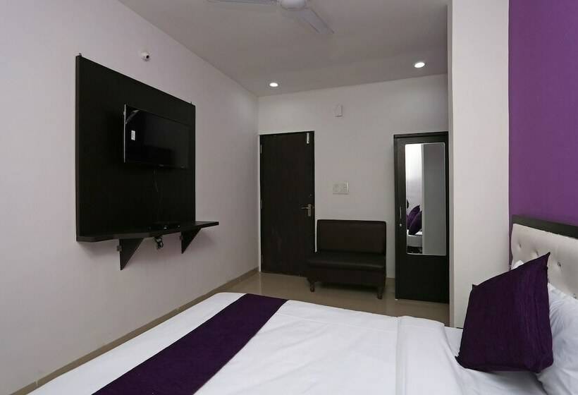 호텔 White Oak  And Restaurants