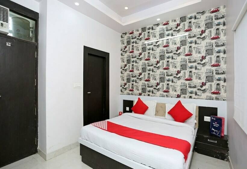 Oyo 13576 Hotel Residency