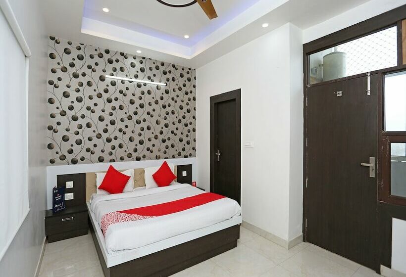 Oyo 13576 Hotel Residency