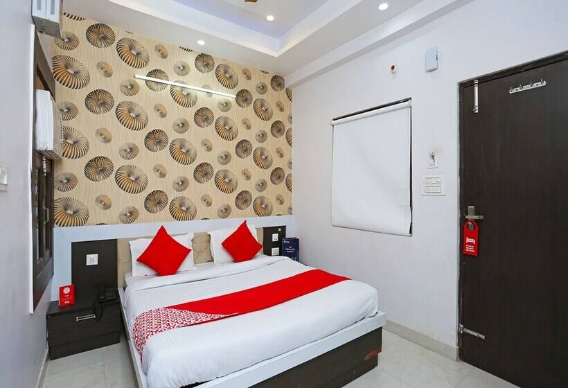 Oyo 13576 Hotel Residency