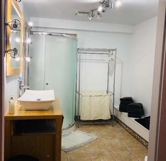 بنسيون Loft Des Suites North Hatley