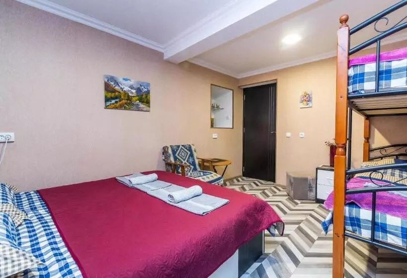 پانسیون Guest House Poligloti
