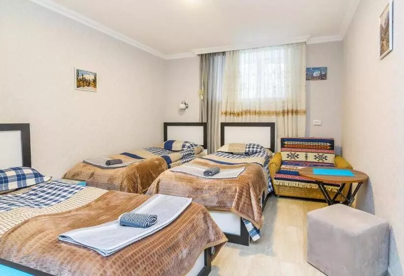 پانسیون Guest House Poligloti