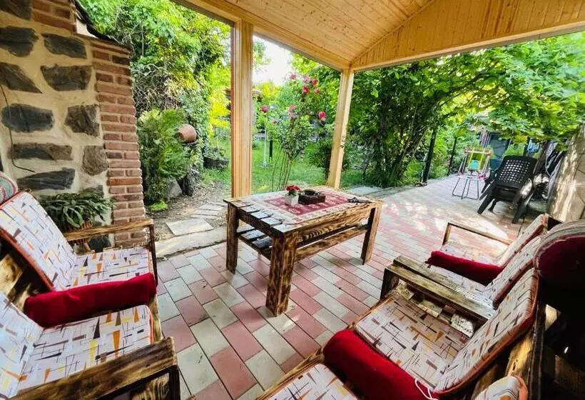 پانسیون Guest House Poligloti
