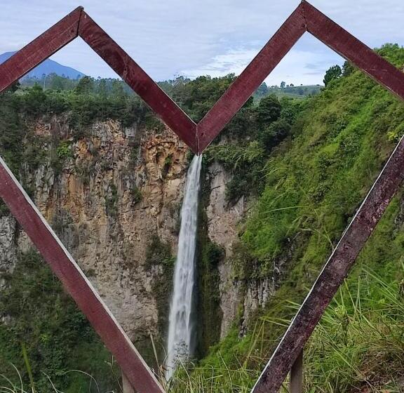 פנסיון Sapo Karo Rest House