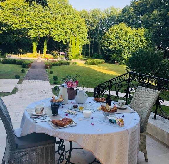 مبيت وإفطار Château De La Gauderie