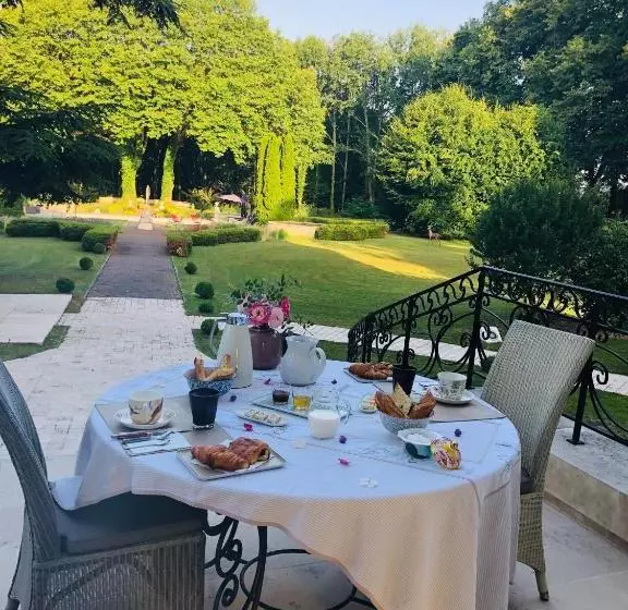 ベッドアンドブレックファースト Château De La Gauderie