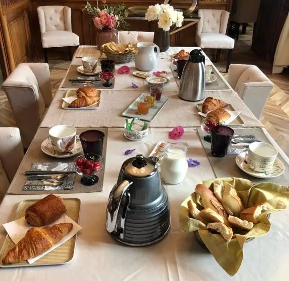 ベッドアンドブレックファースト Château De La Gauderie