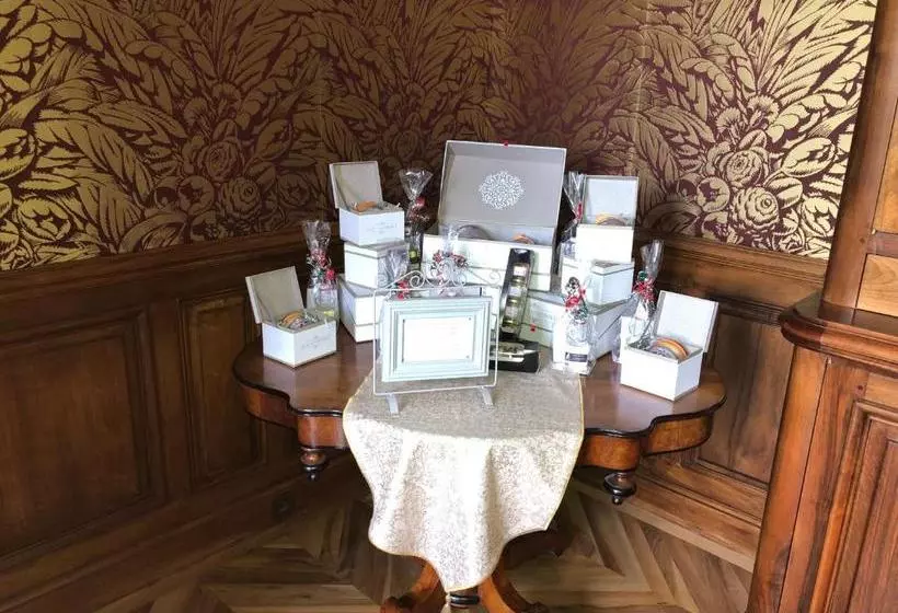 ベッドアンドブレックファースト Château De La Gauderie