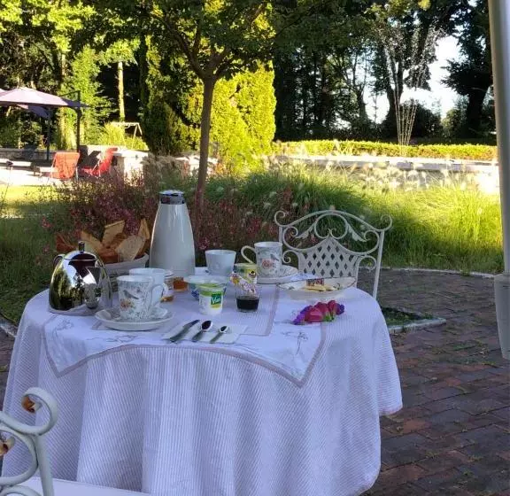 ベッドアンドブレックファースト Château De La Gauderie