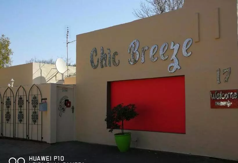 پانسیون Chic Breeze