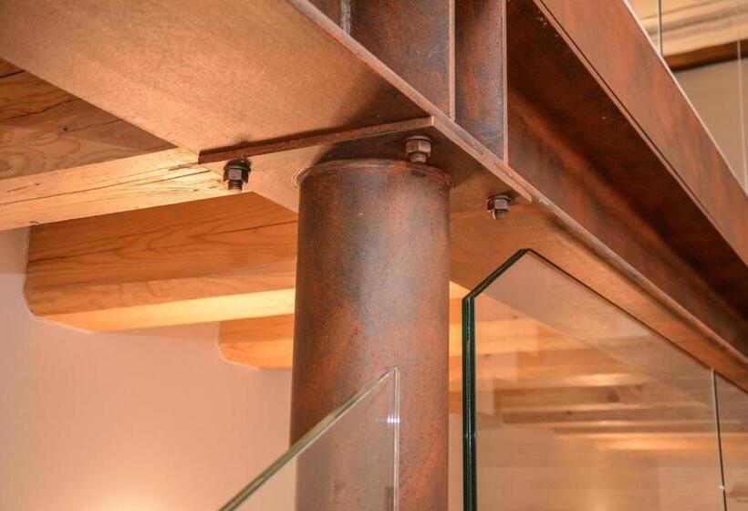 بنسيون Theresia