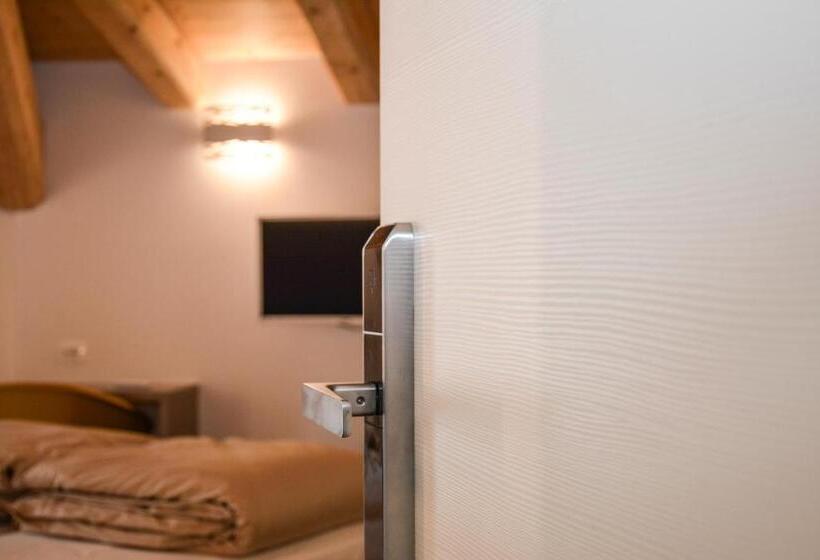 بنسيون Theresia