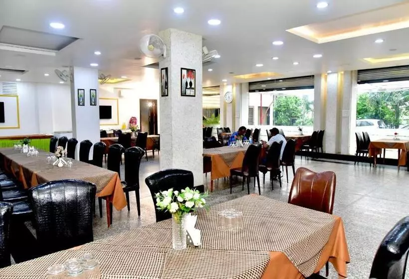 هتل Suraj Palace