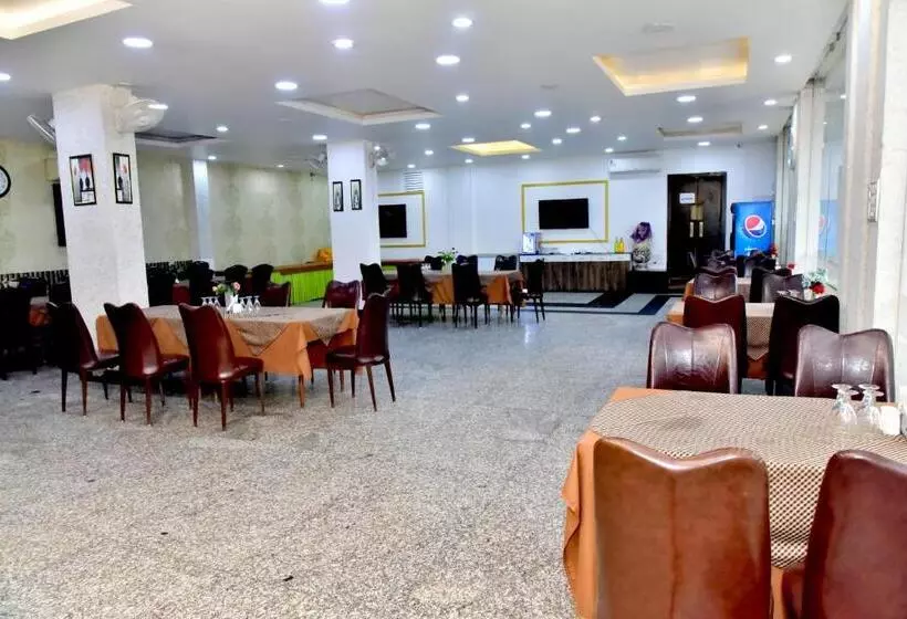 هتل Suraj Palace