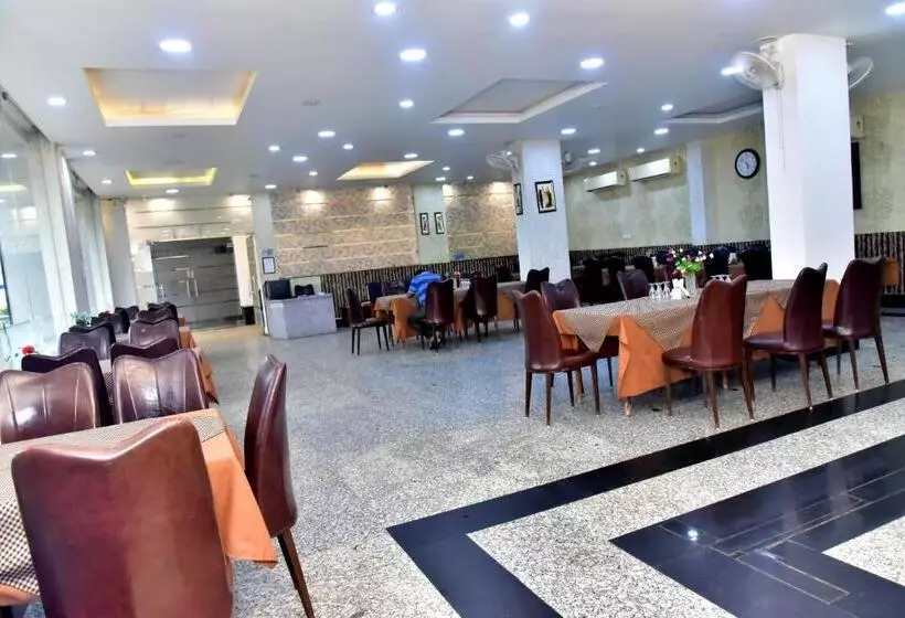 هتل Suraj Palace