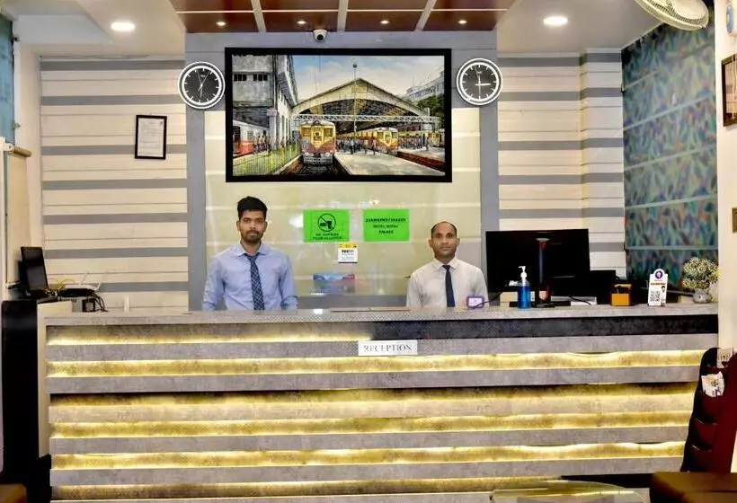 هتل Suraj Palace
