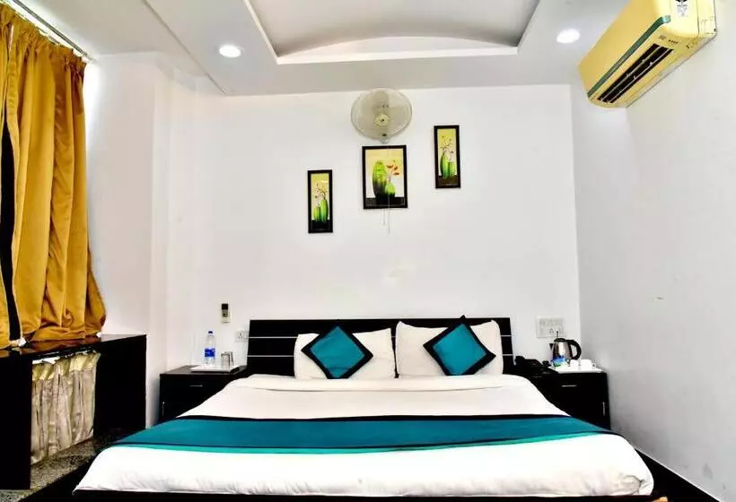 هتل Suraj Palace