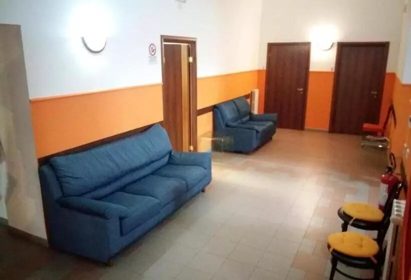 Hotelli Ostello Ortensi