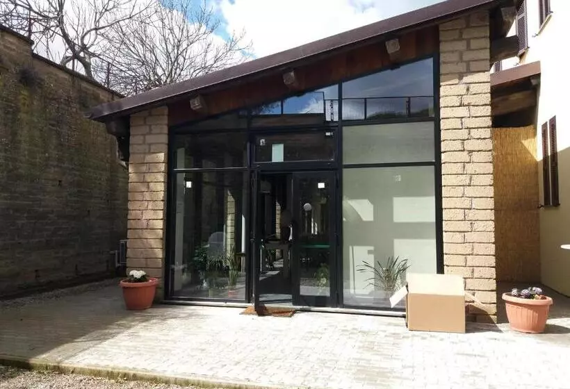 Hotelli Ostello Ortensi