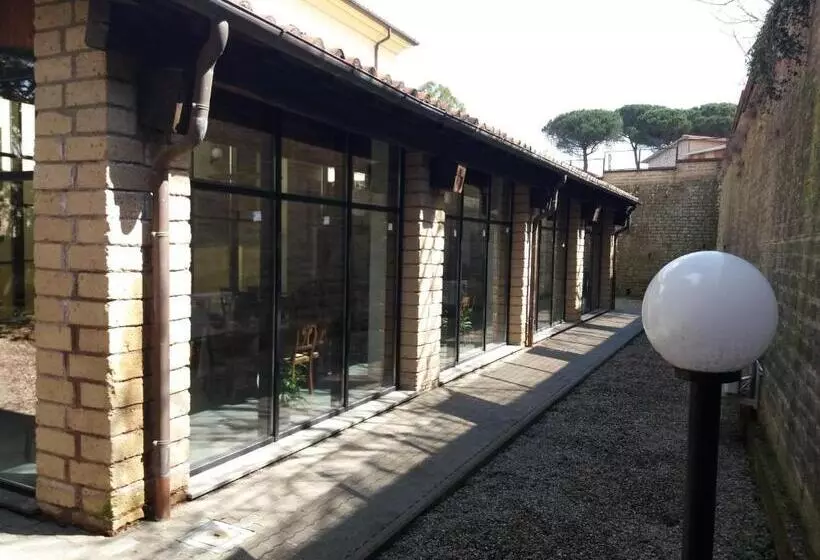 Hotelli Ostello Ortensi