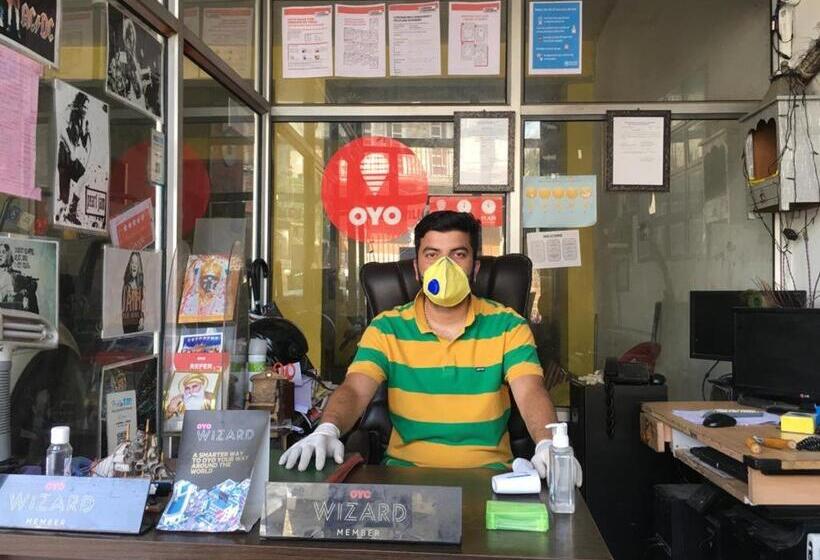 ホテル Oyo 12442 Twilight Guest House