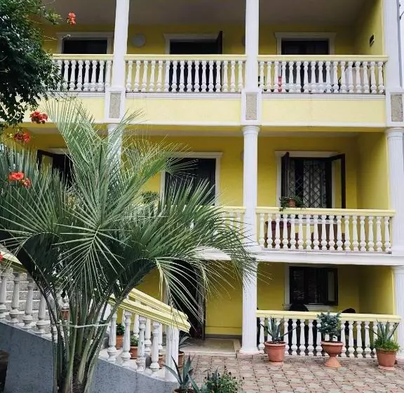 پانسیون George's House