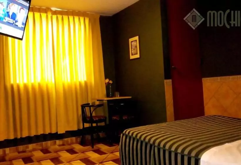 پانسیون Hostal Residencial Mochica